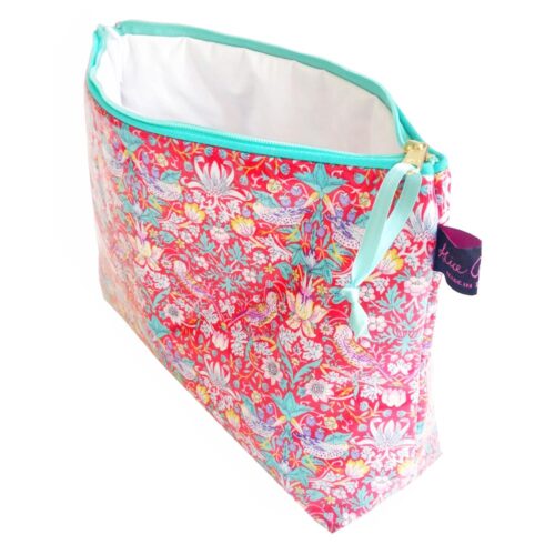 Wash Bag Strawberry Thief Red - Image 2