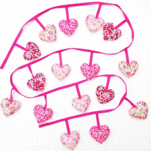 Sweetheart Garland Kit in Hot Pink