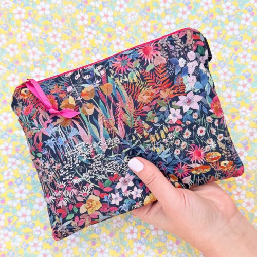Travel Pouch Lodden Wild Cherry - Image 4