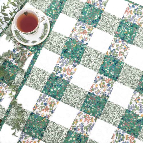 Green Gingham Patchwork Quilt Kit - Image 3