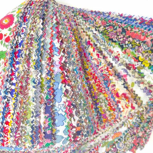 Liberty Tana Lawn® Fabric Swatch Book - Classics 2014 - ≈174 pieces